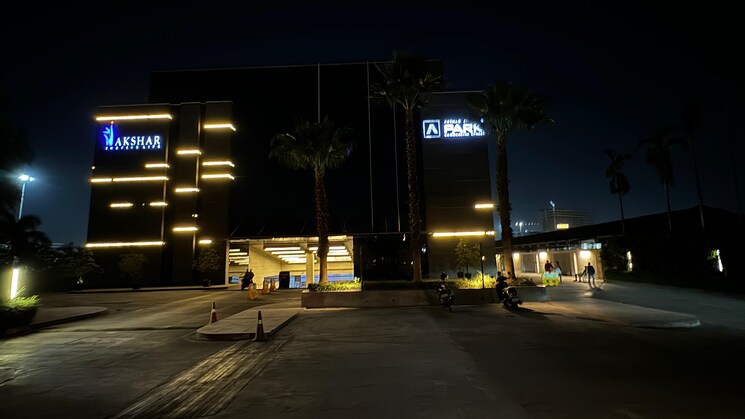  Parking, akshar-business-park Commercial Office Space 480 Sq.Ft. In Vashi Sector 19f Navi Mumbai 8820658