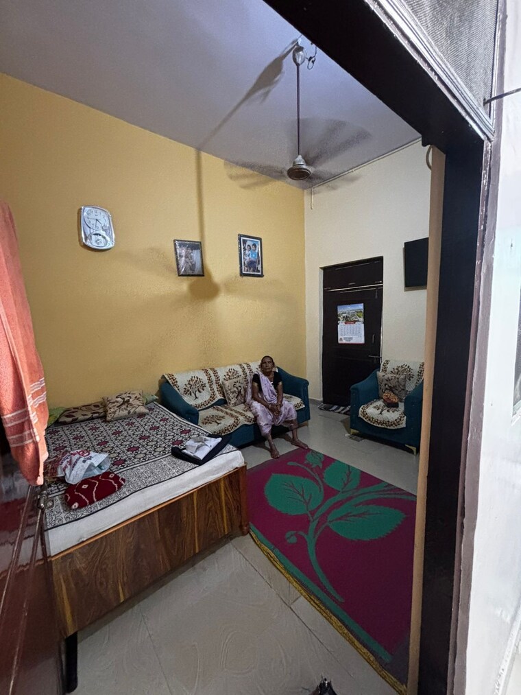 Bedroom, vasundhara sector 10 3 Bedroom 1200 Sq.Ft. Builder Floor In Vasundhara Sector 10 Ghaziabad 8820669