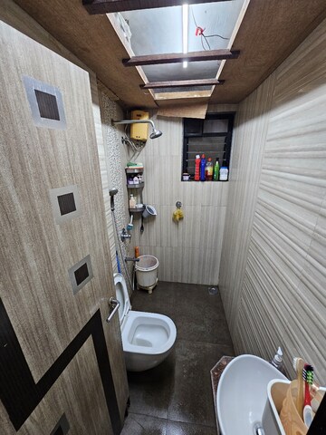 Bathroom in 2 BHK Apartment at Sector 14 Sanpada – for Sale