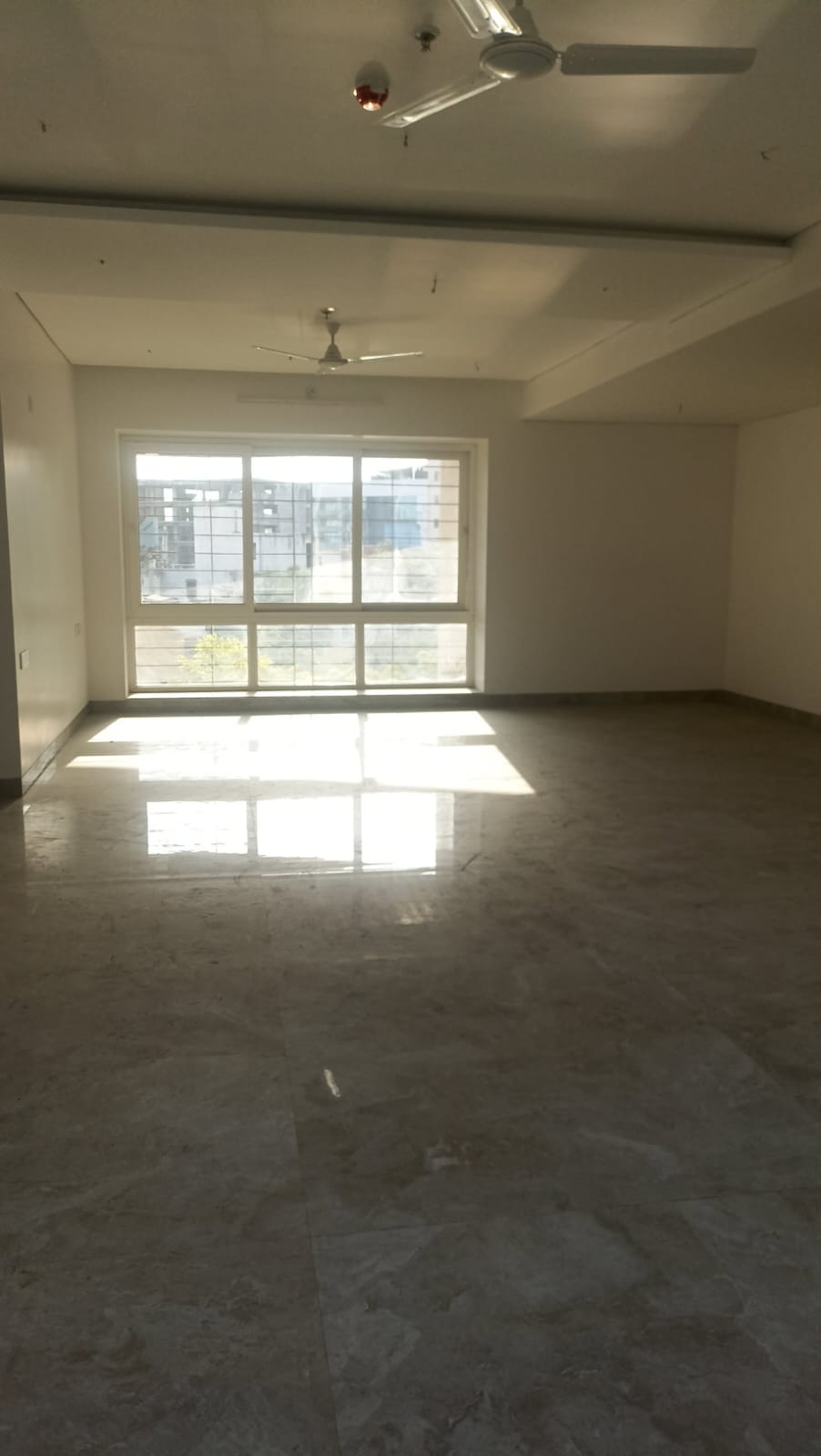 3.5 BHK + Servant Room Apartment For Sale in Gm Kenjale Emirus