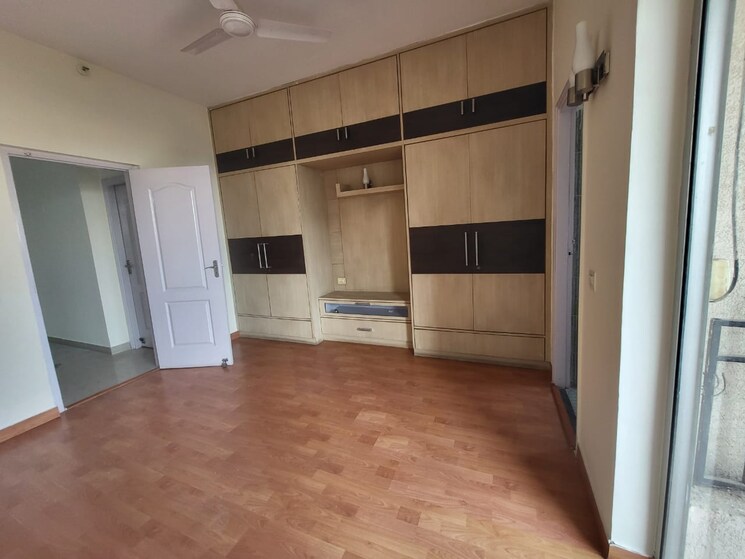 Room, sector 48 3.5 Bedroom 2550 Sq.Ft. Apartment In Sector 48 Gurgaon 8820768