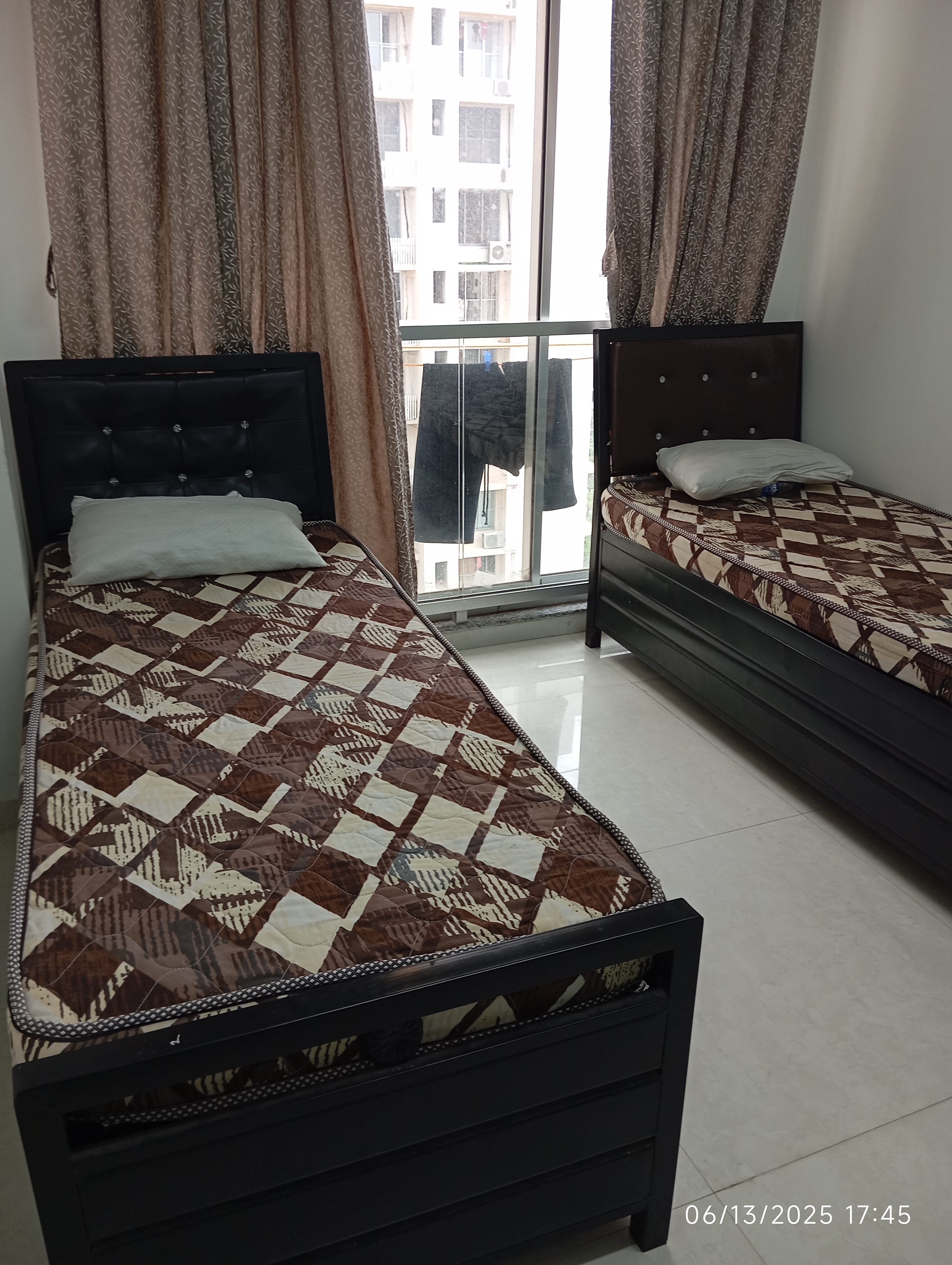 Pg For Rent in Kanakia Spaces Sevens