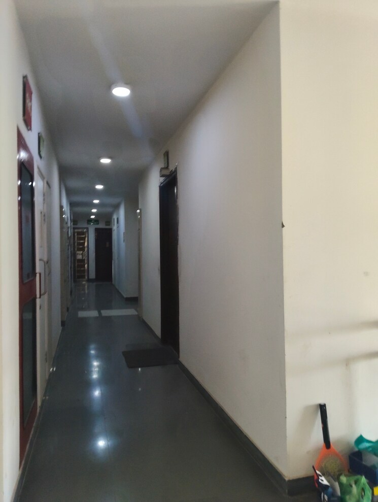 undefined, emaar-emerald-estate 2.5 Bedroom 1020 Sq.Ft. Apartment In Sector 65 Gurgaon 8820728