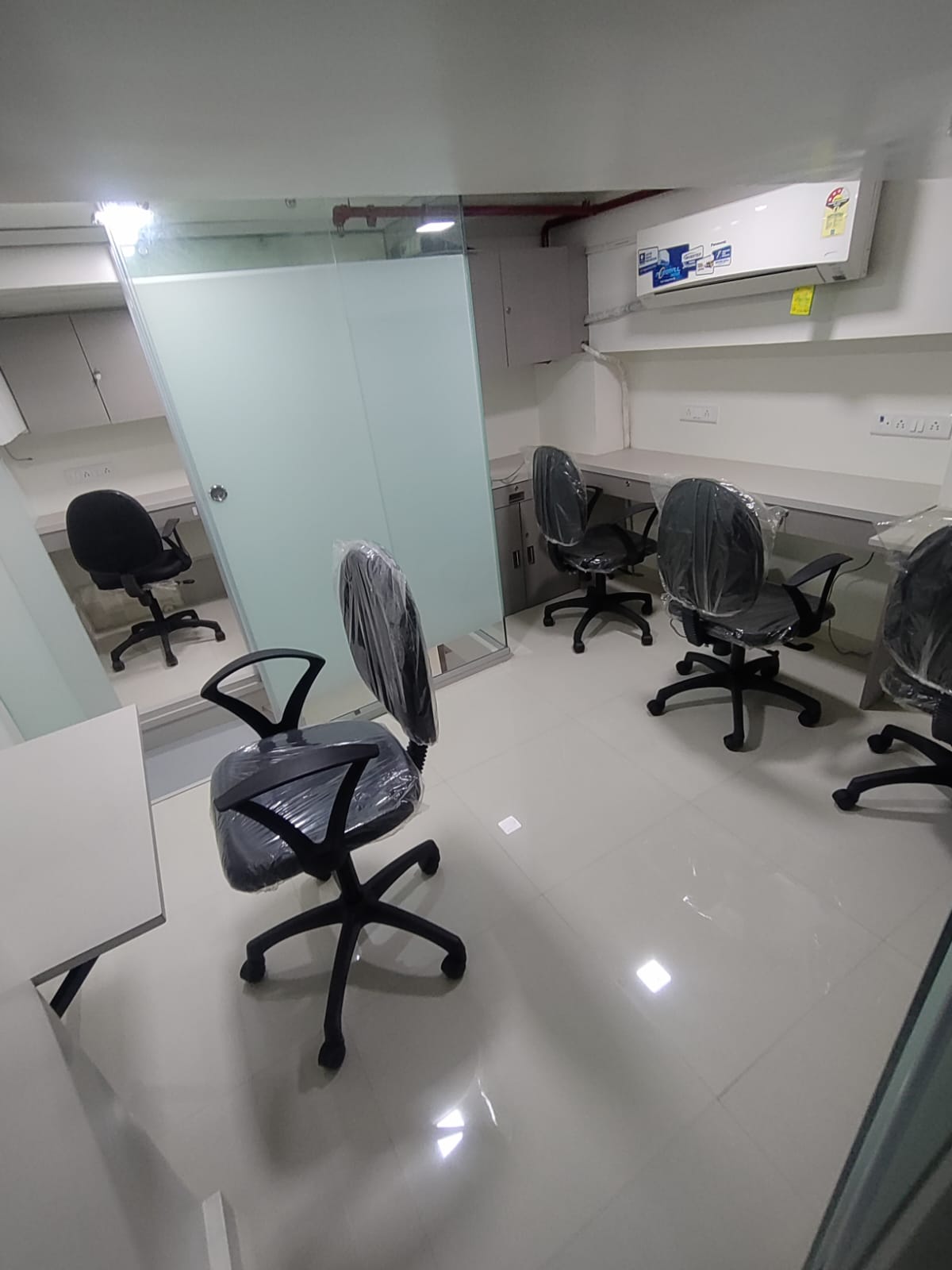 Office Space For Rent in Andheri Link Road, Off in