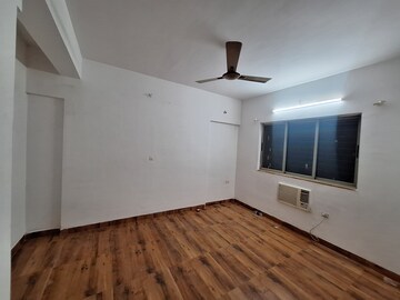 Room in 2.5 BHK Apartment at Lodha Casa Rio, Dombivli East – for Rent