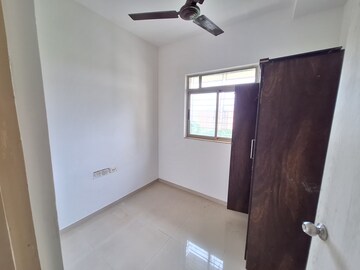 Room in 3 BHK Apartment at Lodha Casa Rio, Dombivli East – for Rent