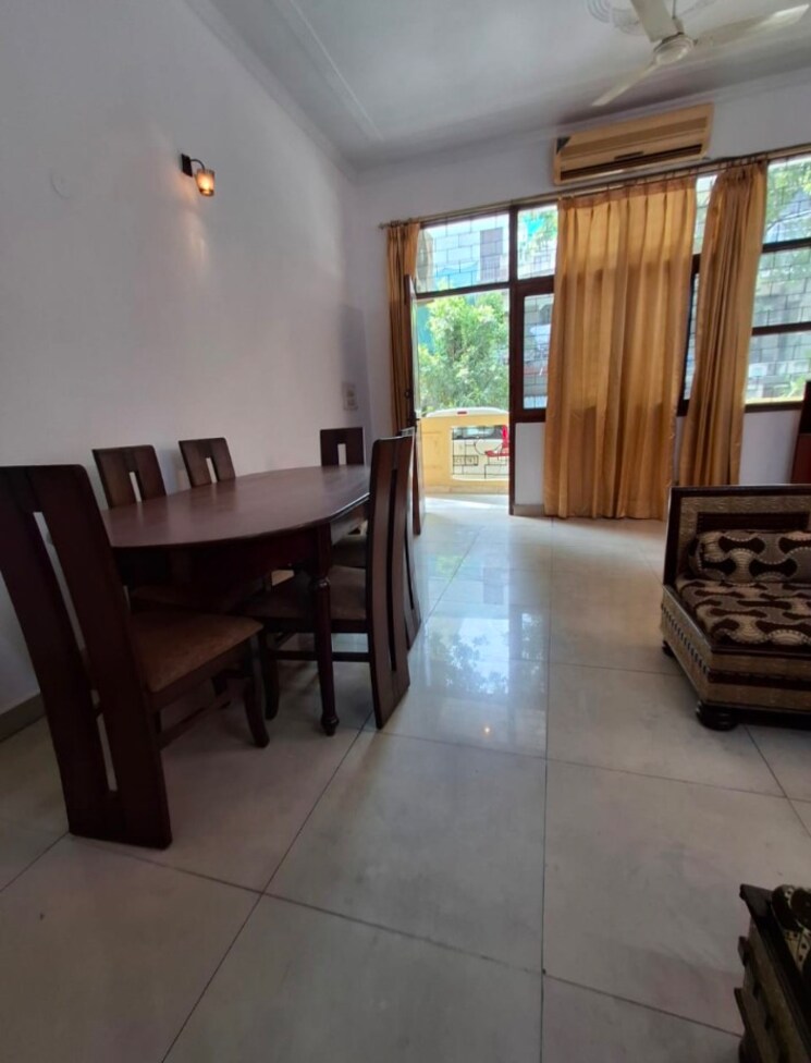 Living Room, rwa-chittaranjan-park-block-r 3.5 Bedroom 1500 Sq.Ft. Builder Floor In Chittaranjan Park Delhi 8820757