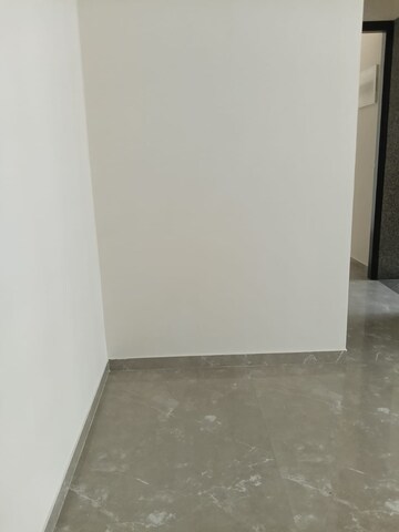 Room in 1 BHK Apartment at LnT Veridian, Powai – for Rent