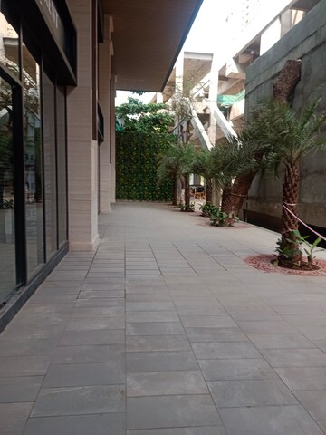 Parking in  Showroom at Andheri West – for Rent