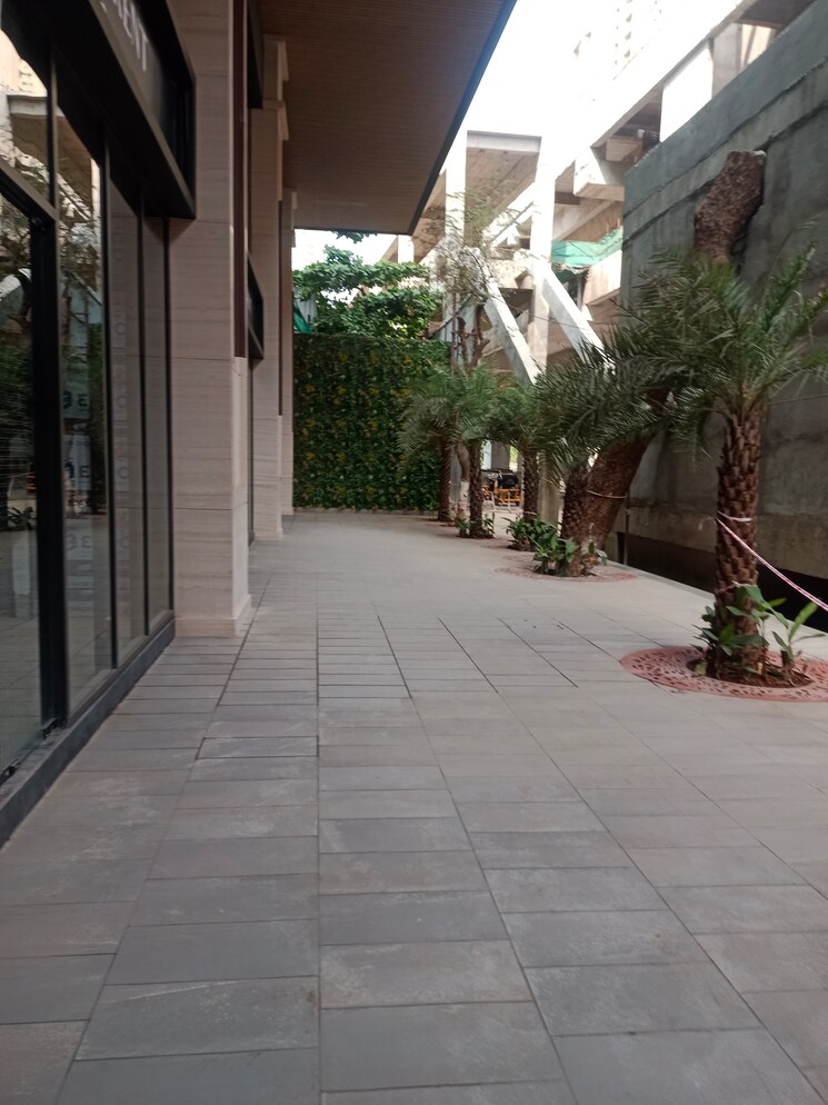  Parking, andheri west Commercial Showroom 1250 Sq.Ft. In Andheri West Mumbai 8820767