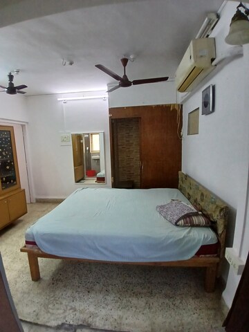 1 BHK Apartment For Rent in Sai Baba Complex Goregaon, Goregaon East