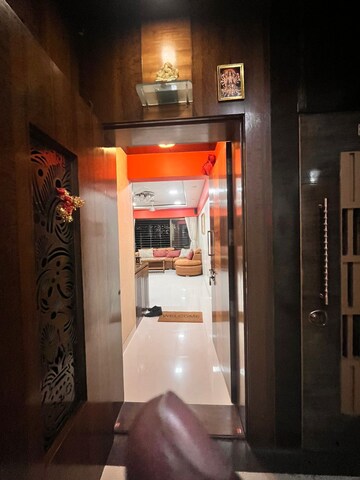 Building Lobby in 3 BHK Apartment at Sheth Enclave, Ghatkopar West – for Rent