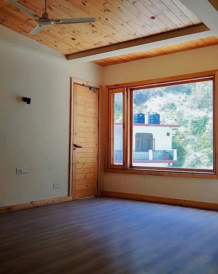 Room, kasauli 6+ Bedroom 3000 Sq.Ft. Independent House In Kasauli Solan 8820775