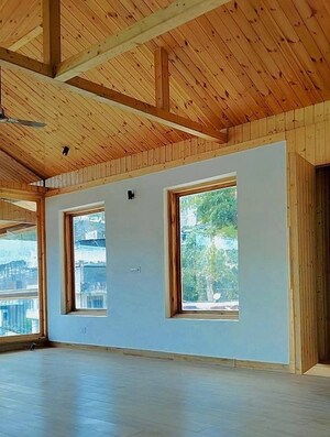 Room in 6+ BHK Independent House at Kasauli – for Sale