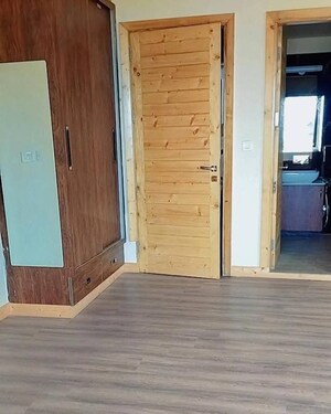 Room in 6+ BHK Independent House at Kasauli – for Sale