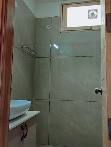 Bathroom in 6+ BHK Independent House at Kasauli – for Sale