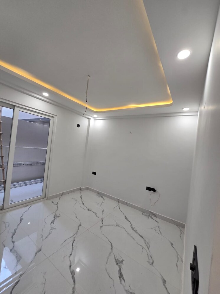 Room, sahastradhara road 3.5 Bedroom 2500 Sq.Ft. Villa In Sahastradhara Road Dehradun 8820790