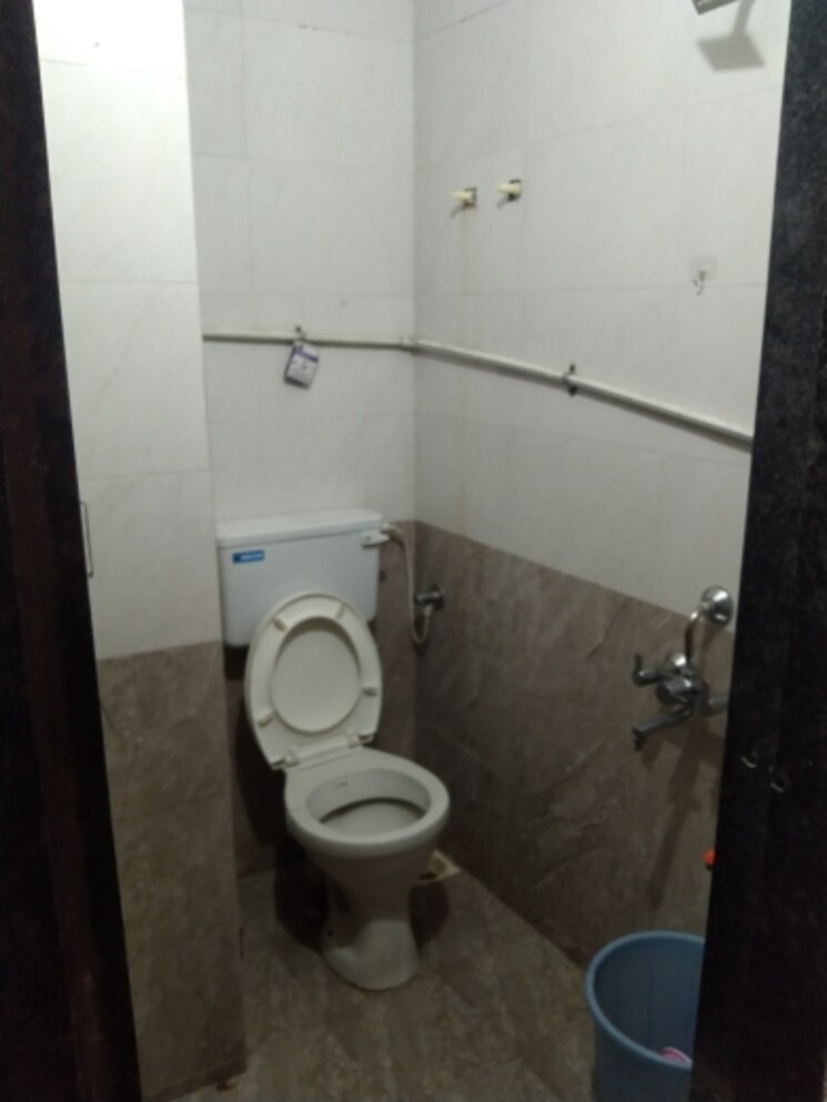 Bathroom, snehprabha-chs 1 RK 400 Sq.Ft. Apartment In Gokhalenagar Pune 8820801