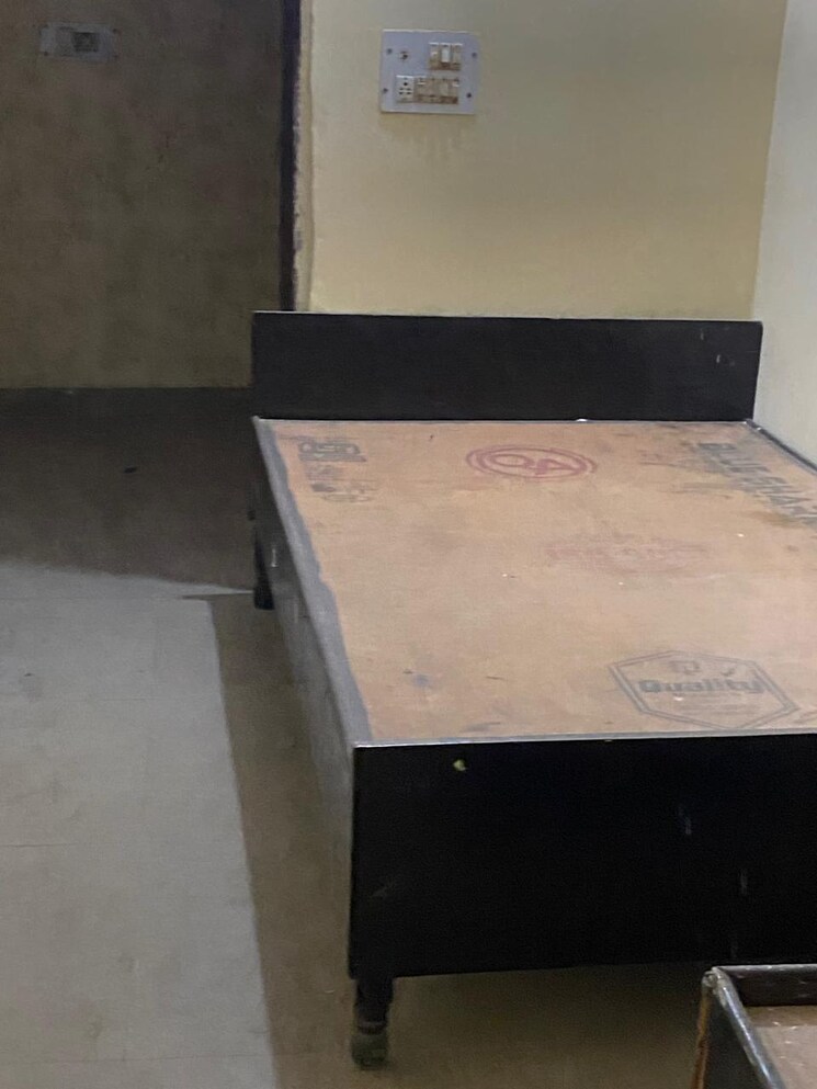 Kitchen, mayur vihar 1.5 Bedroom 450 Sq.Ft. Builder Floor In Mayur Vihar Delhi 8820802