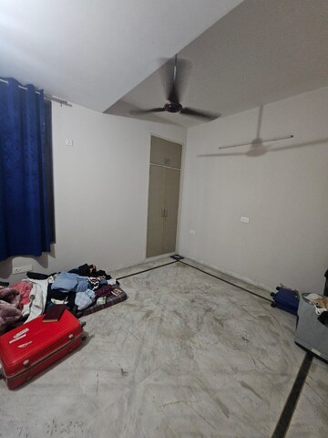 Bedroom in 3 BHK Builder Floor at Sector 45 – for Rent