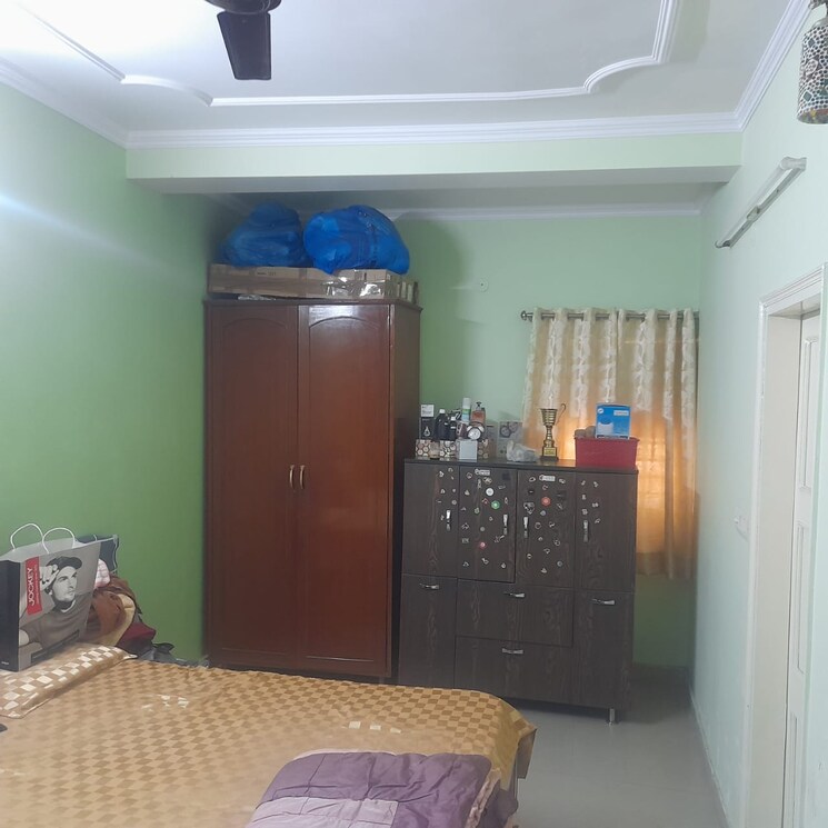 Room, mayur vihar 3.5 Bedroom 1250 Sq.Ft. Apartment In Mayur Vihar Delhi 8820813