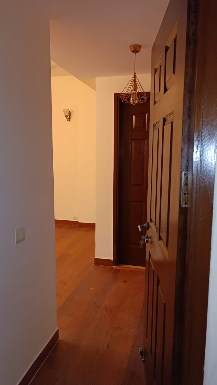 Room, sector 50 3.5 Bedroom 2050 Sq.Ft. Apartment In Sector 50 Gurgaon 8820833