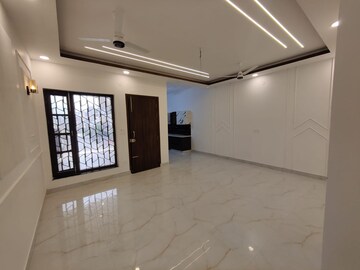 Room in 3 BHK Villa at Sahastradhara Road – for Sale