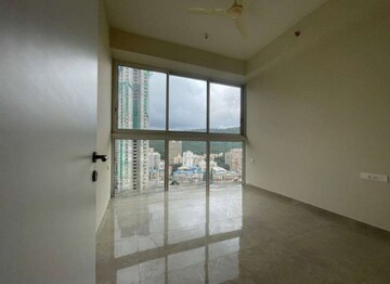Room in 2 BHK Apartment at Tata Serein, Pokhran Road No Two – for Rent