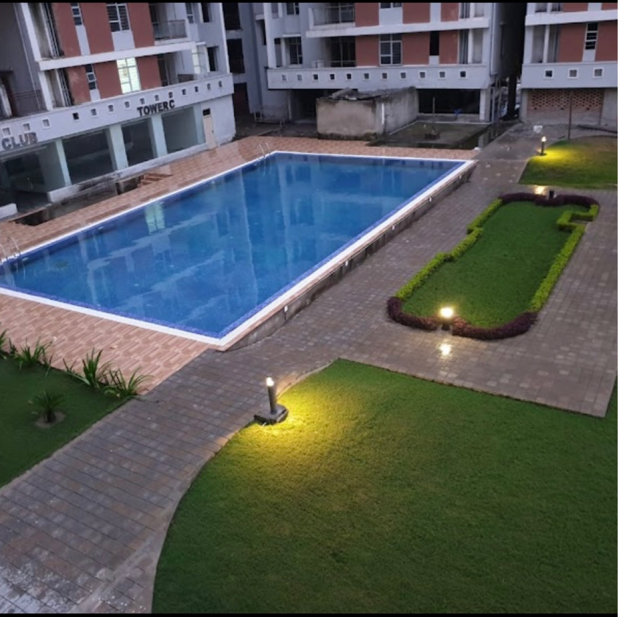 3 BHK 1550 Sq.Ft. Apartment in RG Euphoria