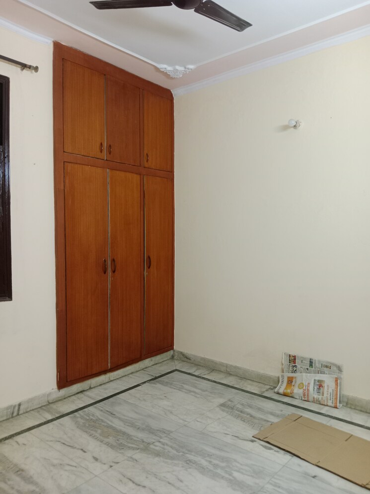 Room, ashoka enclave 2 Bedroom 1000 Sq.Ft. Builder Floor In Ashoka Enclave Faridabad 8820887
