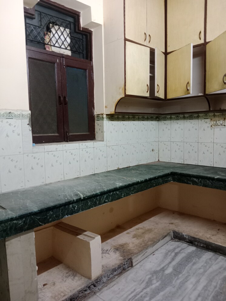 Kitchen, ashoka enclave 2 Bedroom 1000 Sq.Ft. Builder Floor In Ashoka Enclave Faridabad 8820887