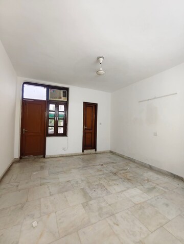 Master Bedroom in 2 BHK Builder Floor at Kamalpur – for Rent