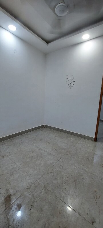 Master Bedroom in 1 BHK Builder Floor at West Sant Nagar – for Rent