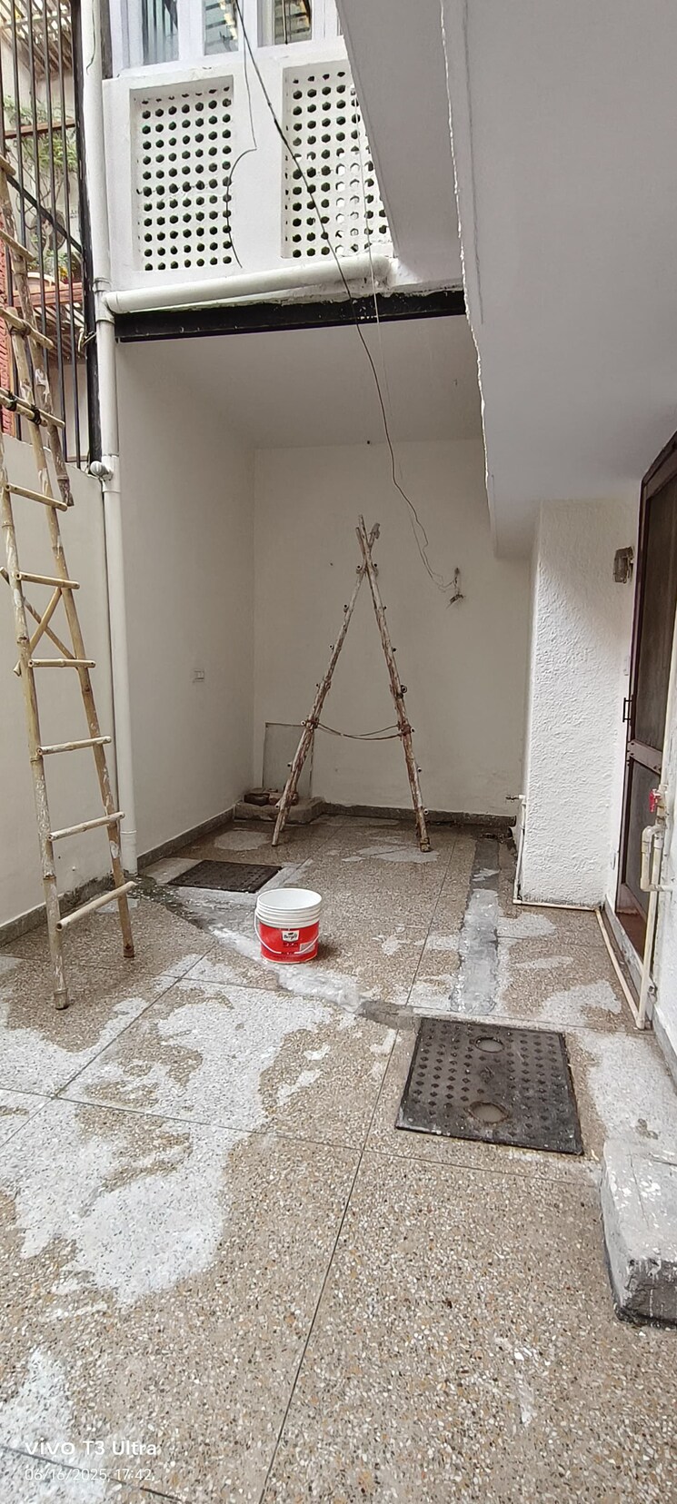 Bathroom, panchsheel enclave 3 Bedroom 200 Sq.Yd. Builder Floor In Panchsheel Enclave Delhi 8820947