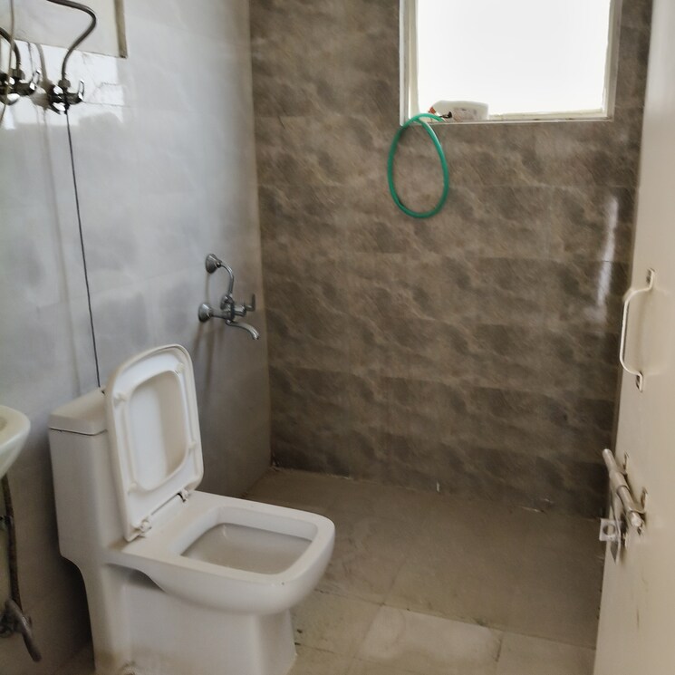 Bathroom, suncity-avenue-102 2 Bedroom 532 Sq.Ft. Apartment In Sector 102 Gurgaon 8820964