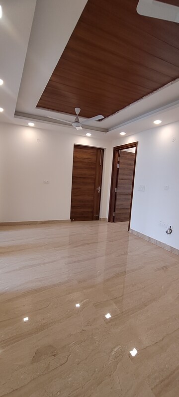 Bedroom in 3 BHK Builder Floor at Sector 84 – for Sale