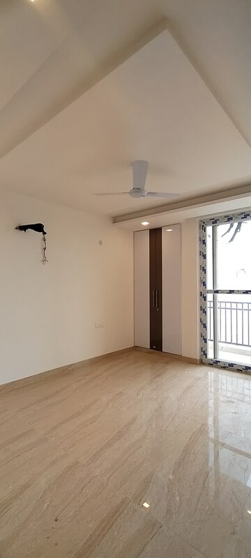 Room in 3 BHK Builder Floor at Sector 84 – for Sale