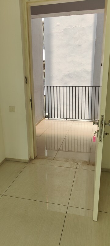 Bathroom in 2 BHK Apartment at Ireo Skyon, Sector 60 – for Rent