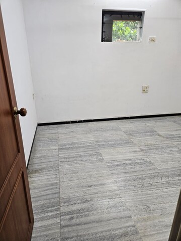  2 BHK Apartment at Andheri West – for Rent