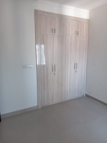 Room in 3 BHK Apartment at Ramprastha Awho, Sector 95 – for Rent