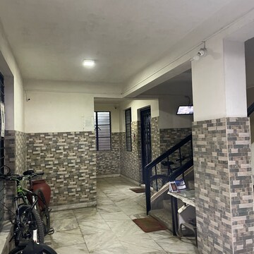 Staircase in Studio Independent House at Langford Gardens – for Rent