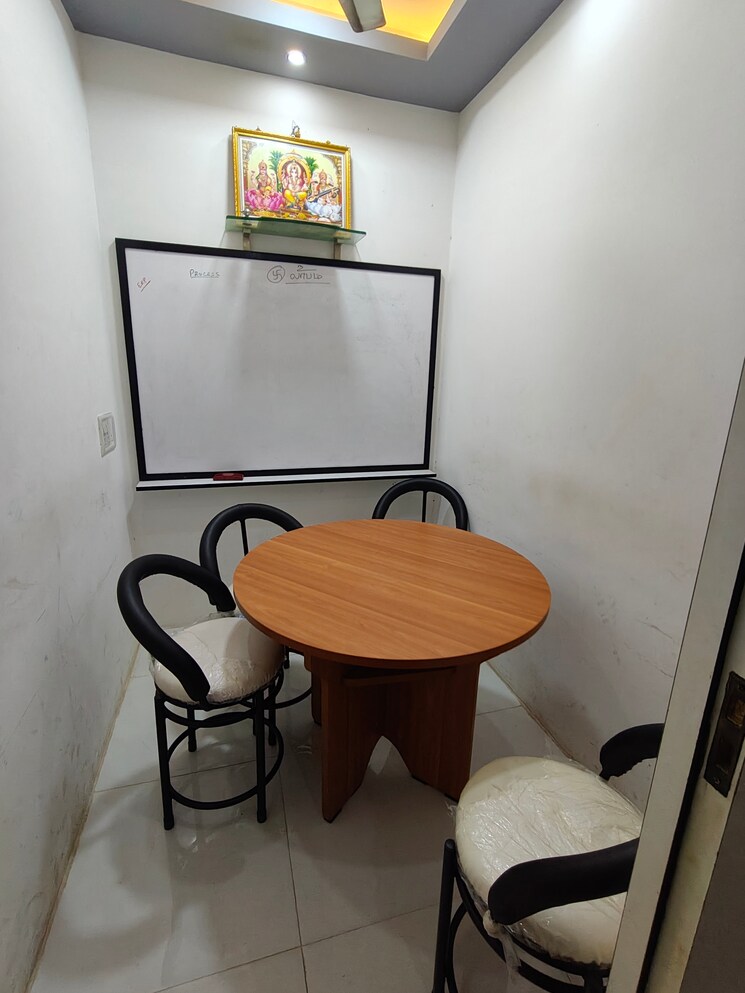 Team Area, mylapore Commercial Office Space in IT/SEZ 700 Sq.Ft. In Mylapore Chennai 8821046