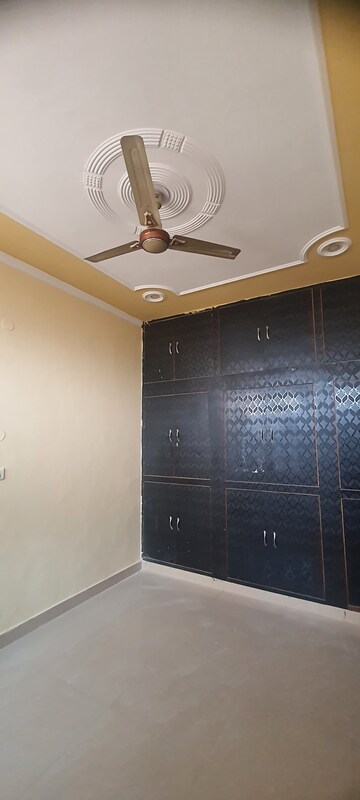Furnished Amenities in 2.5 BHK Independent House at Sector 7 – for Rent
