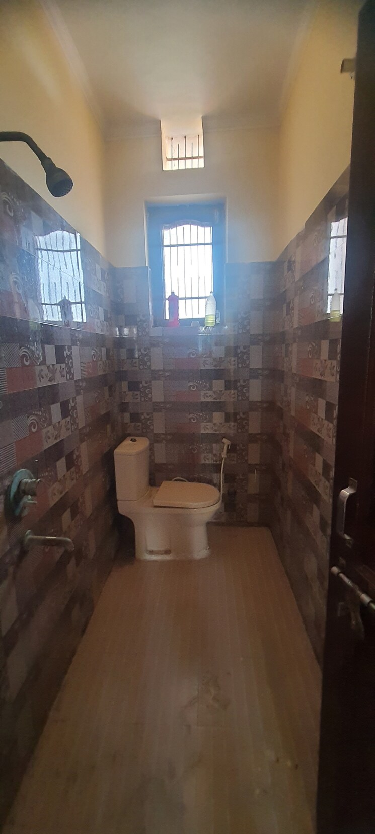 Bathroom, sector 7 2.5 Bedroom 160 Sq.Ft. Independent House In Sector 7 Faridabad 8821057