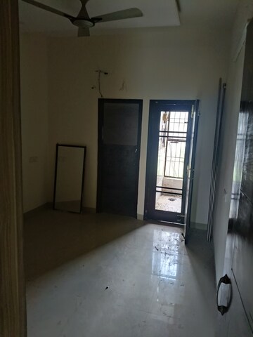 Room in 3 BHK Builder Floor at NK Savitry Enclave, Vip Road – for Rent