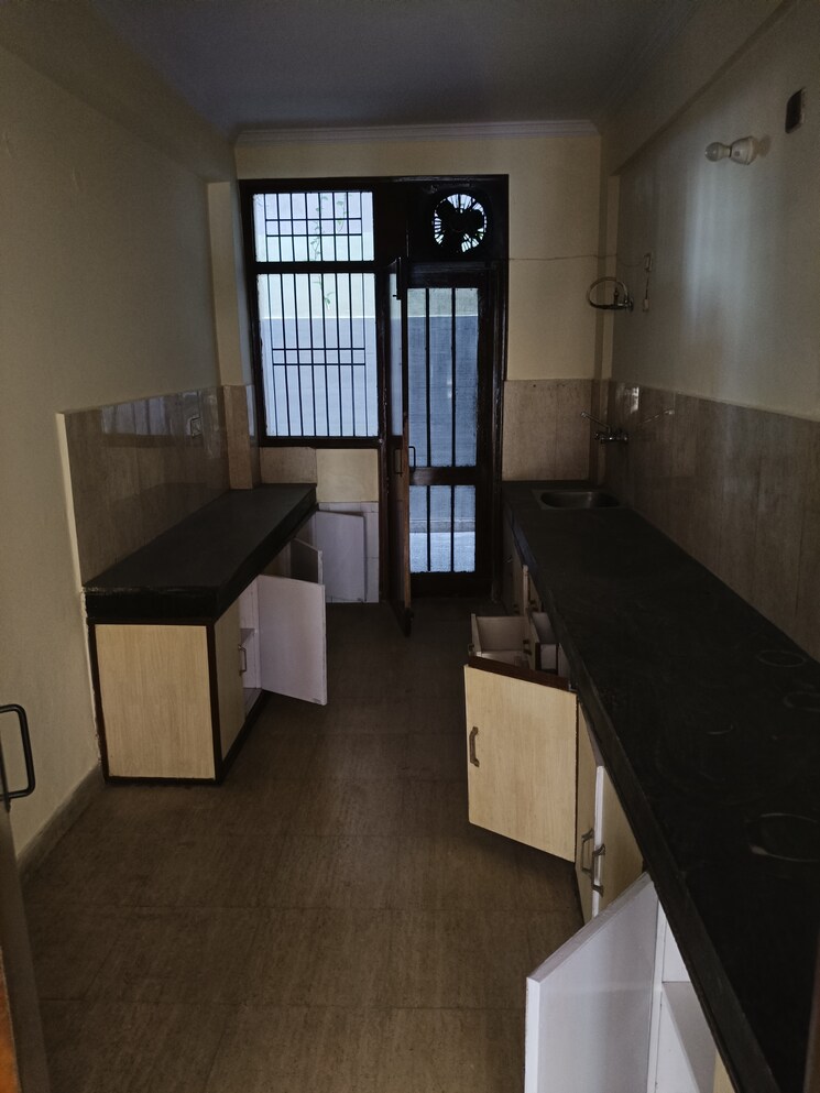 Kitchen, us-pine-homes 3 Bedroom 1850 Sq.Ft. Builder Floor In Dhakoli Zirakpur 8821092