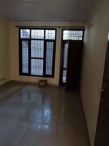 Room in 3 BHK Builder Floor at US Pine Homes, Dhakoli – for Rent