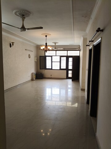Building Lobby in 3 BHK Builder Floor at US Pine Homes, Dhakoli – for Rent