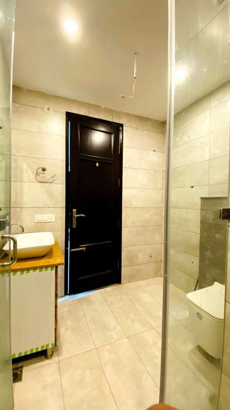 Bathroom, kohli-one-malibu-town 3 Bedroom 1850 Sq.Ft. Builder Floor In Sector 47 Gurgaon 8821095