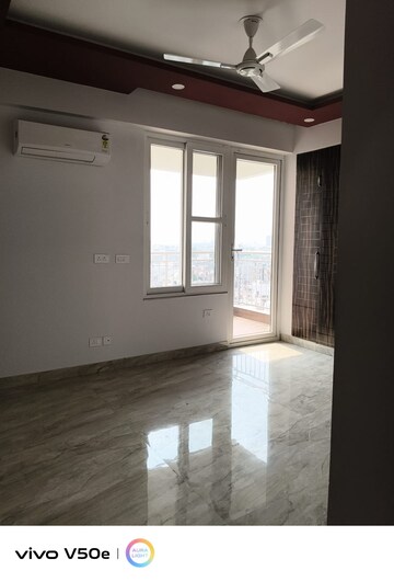 Room in 3 BHK Apartment at Ram Shanti Apartment, Sector 52 – for Rent